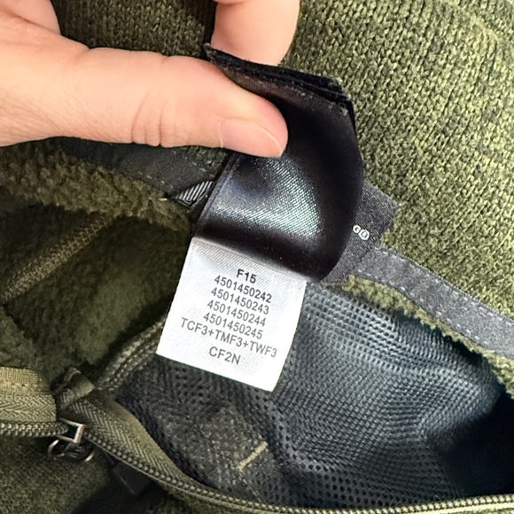 Men’s The North Face Olive Green Quarter-Zip Up Fleece Sweater. Size Large - Picture 9 of 11